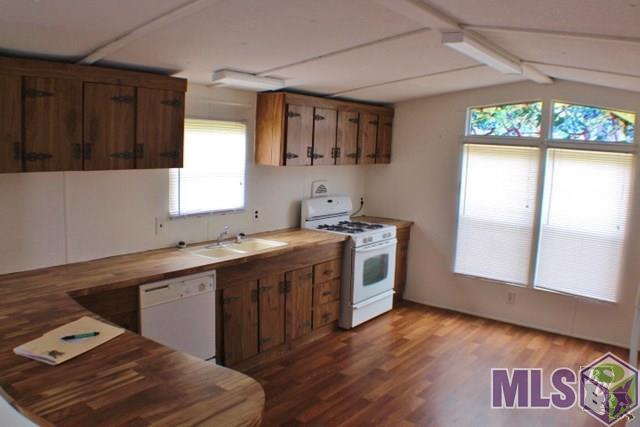 982-983 Aragon Road Montegut, LA 70377 - Photo 30 of 45 Kitchen