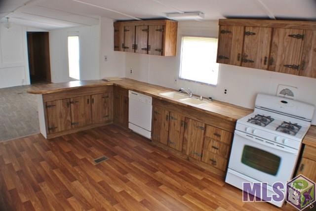 982-983 Aragon Road Montegut, LA 70377 - Photo 36 of 45 Kitchen