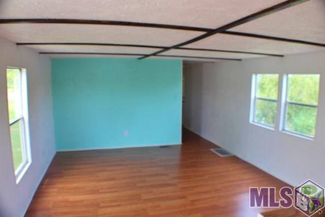 982-983 Aragon Road Montegut, LA 70377 - Photo 37 of 45 Living room for Batture Mobile Home
