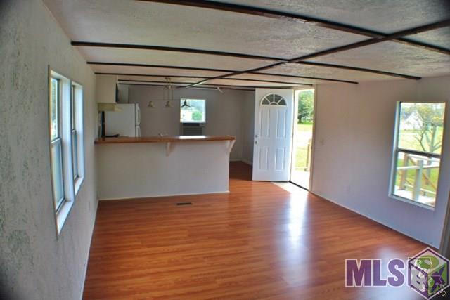 982-983 Aragon Road Montegut, LA 70377 - Photo 44 of 45 Living room & Kitchen for Batture MH
