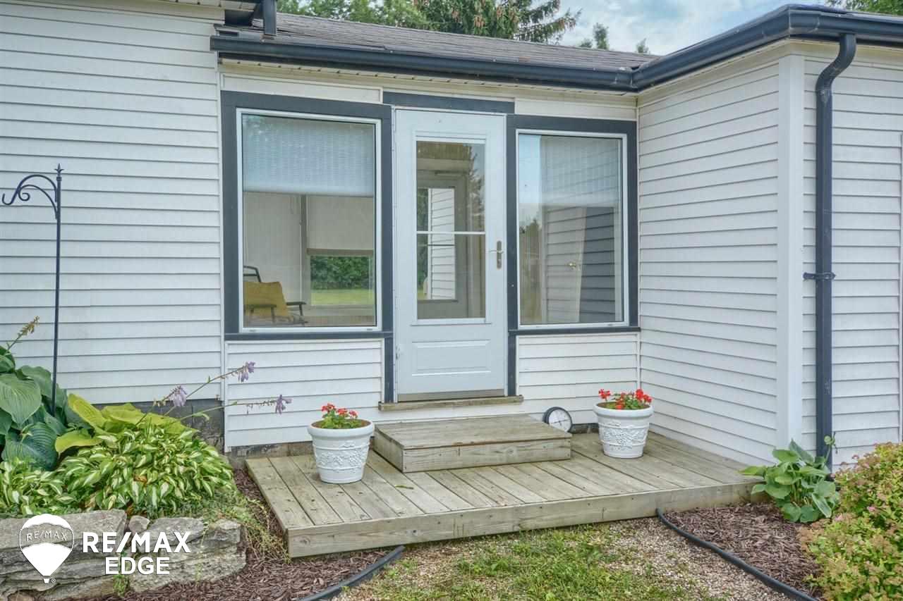 5092 Fenton Road Flint, MI 48507 - Photo 39 of 40 21484714-39.JPG