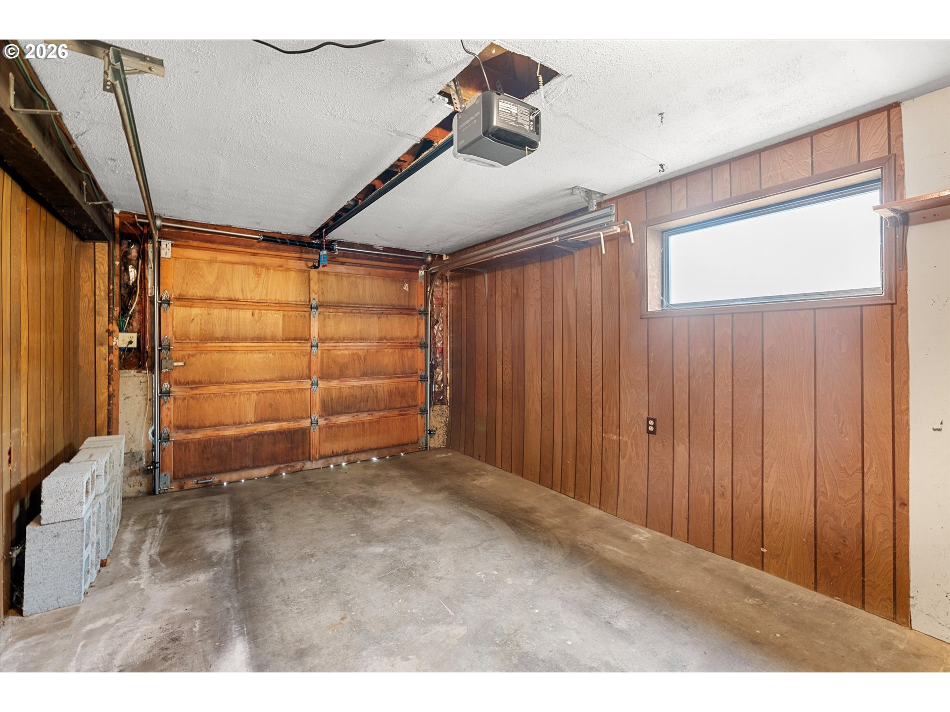 3235 Southeast Silver Springs Road Milwaukie, OR 97222 - Photo 25 of 32 a view of an empty room with a window