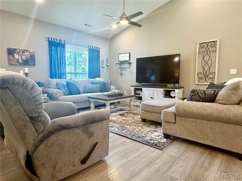 3601 Oak Grove Road Poplar Bluff, MO 63901 - Photo 2 of 22