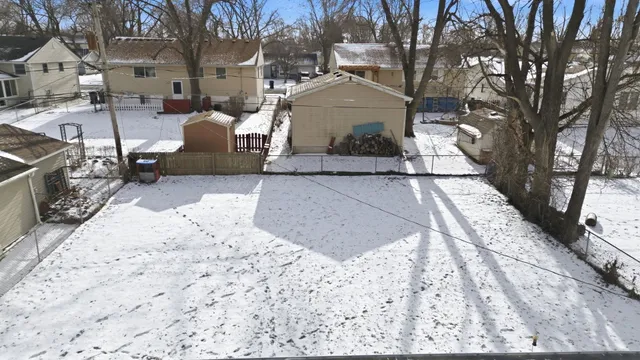 $318,000 | 733 Oriole Drive, Streamwood, IL 60107