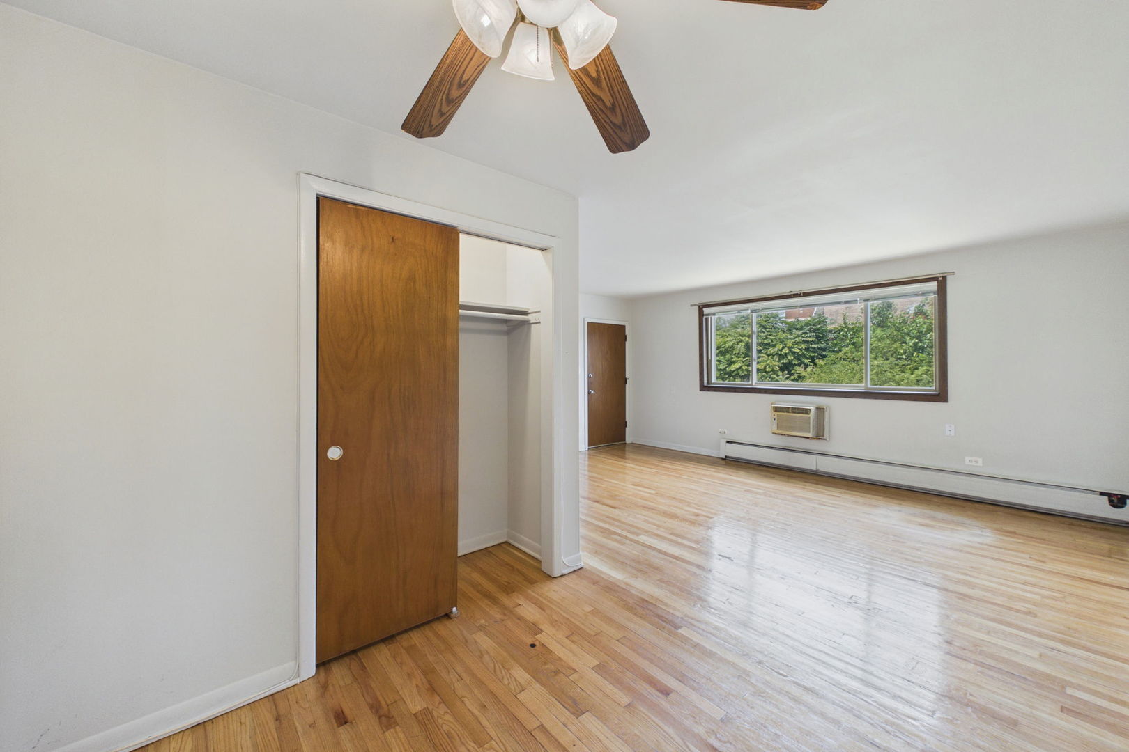 7019 North Ridge Boulevard, Unit 3B Chicago, IL 60645 - Photo 11 of 24 Gallery Image 11