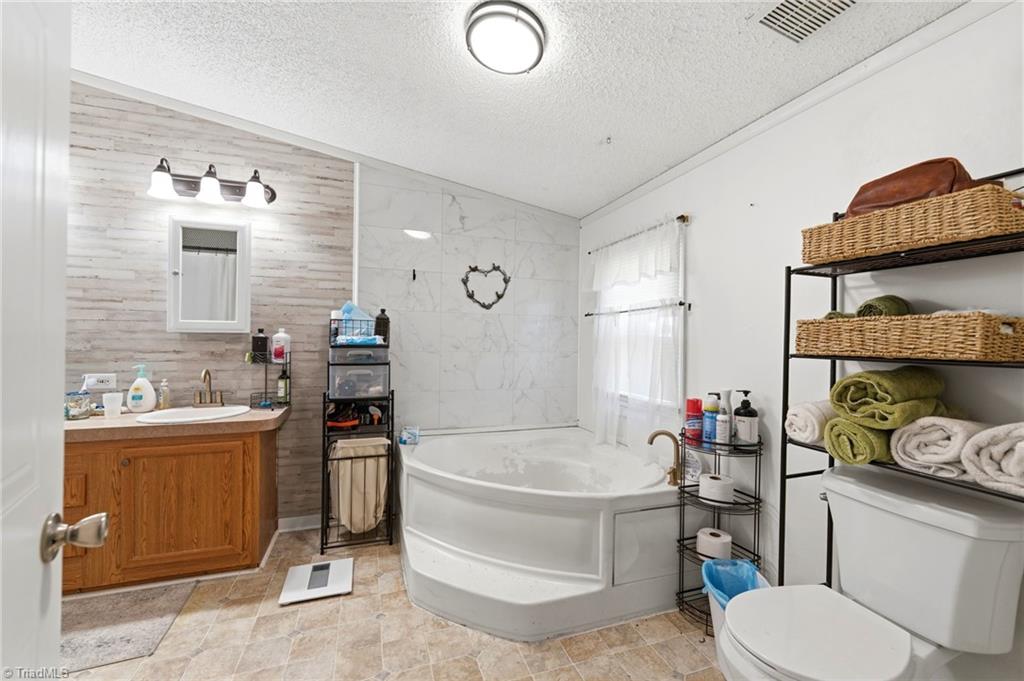 1011 Comer Road Stoneville, NC 27048 - Photo 17 of 37