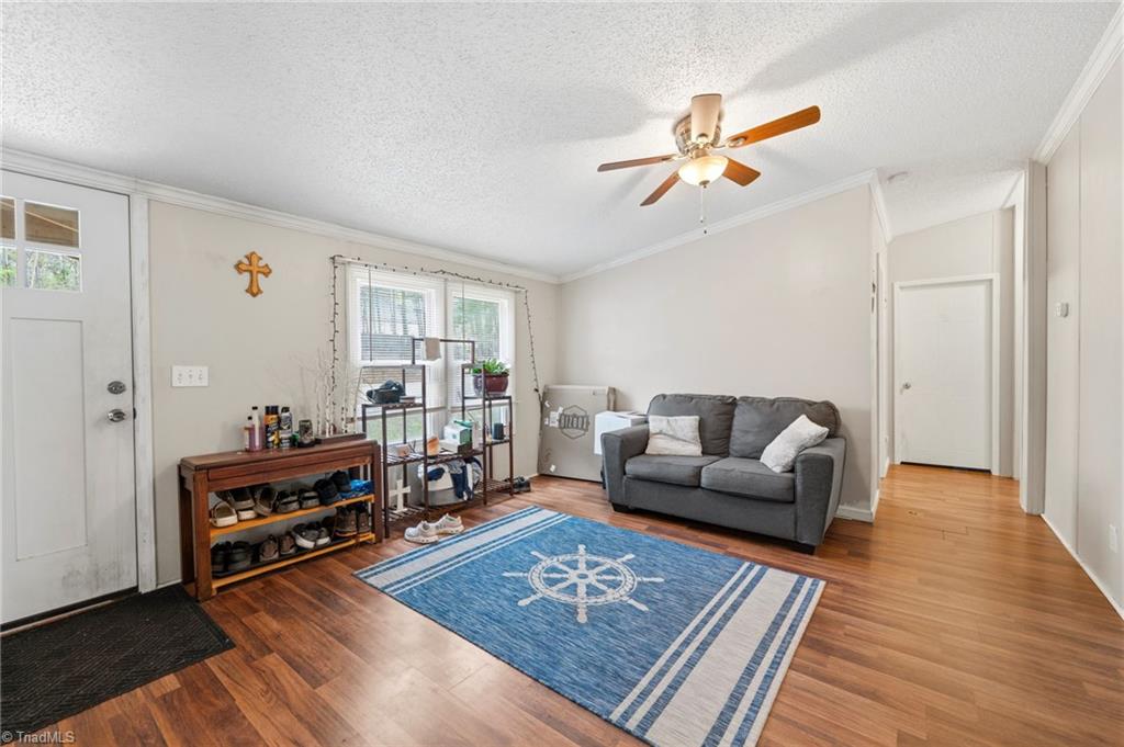 1011 Comer Road Stoneville, NC 27048 - Photo 4 of 37 Entry