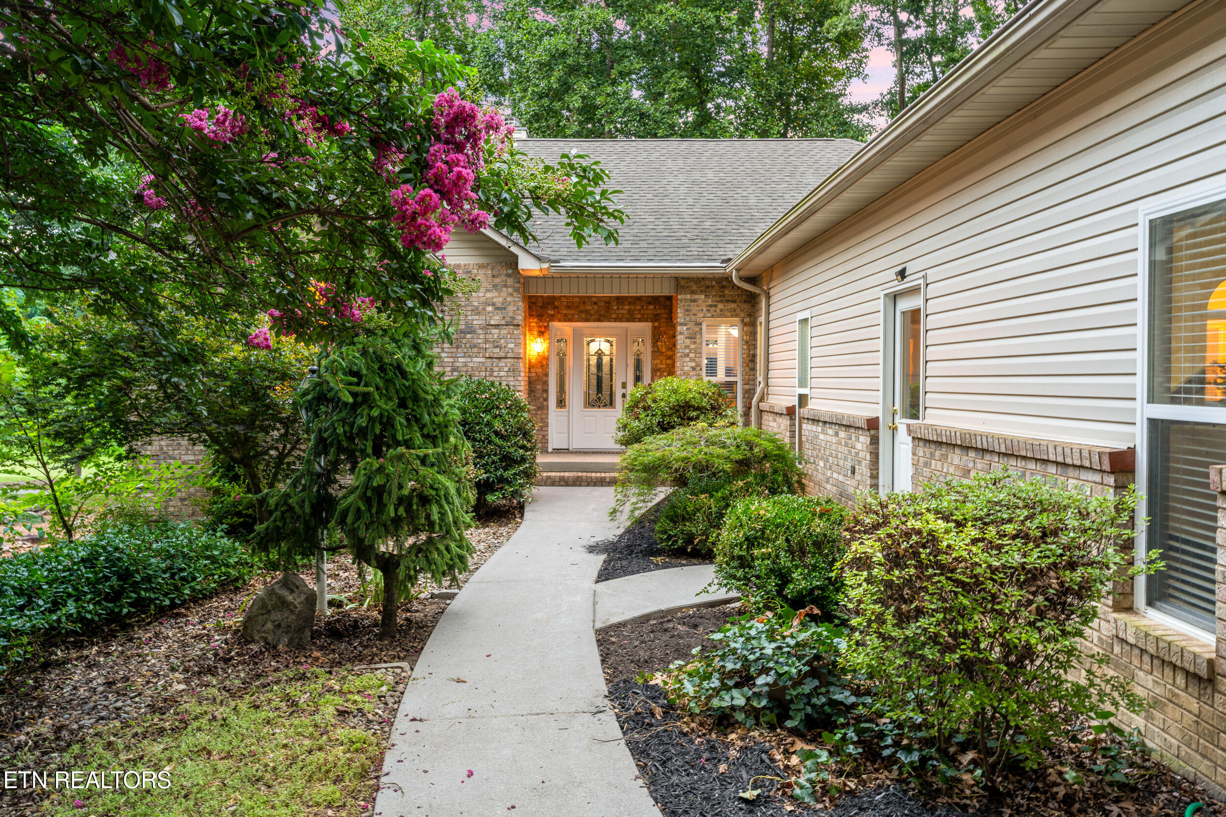 123 Inata Circle Loudon, TN 37774 - Photo 4 of 58 123 inata circle-5