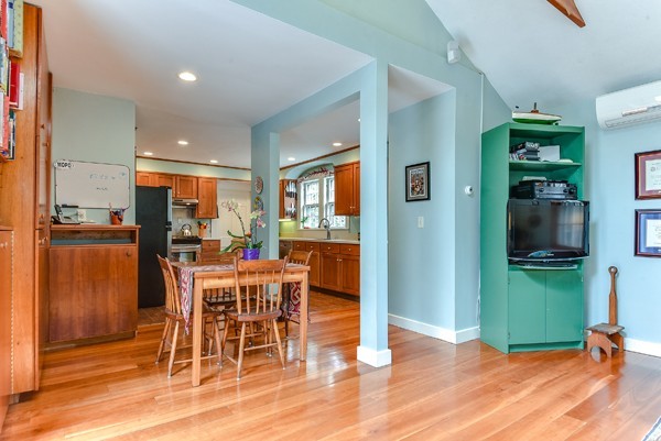 10 Emerson Road Wellesley, MA 02481 - Photo 13 of 28