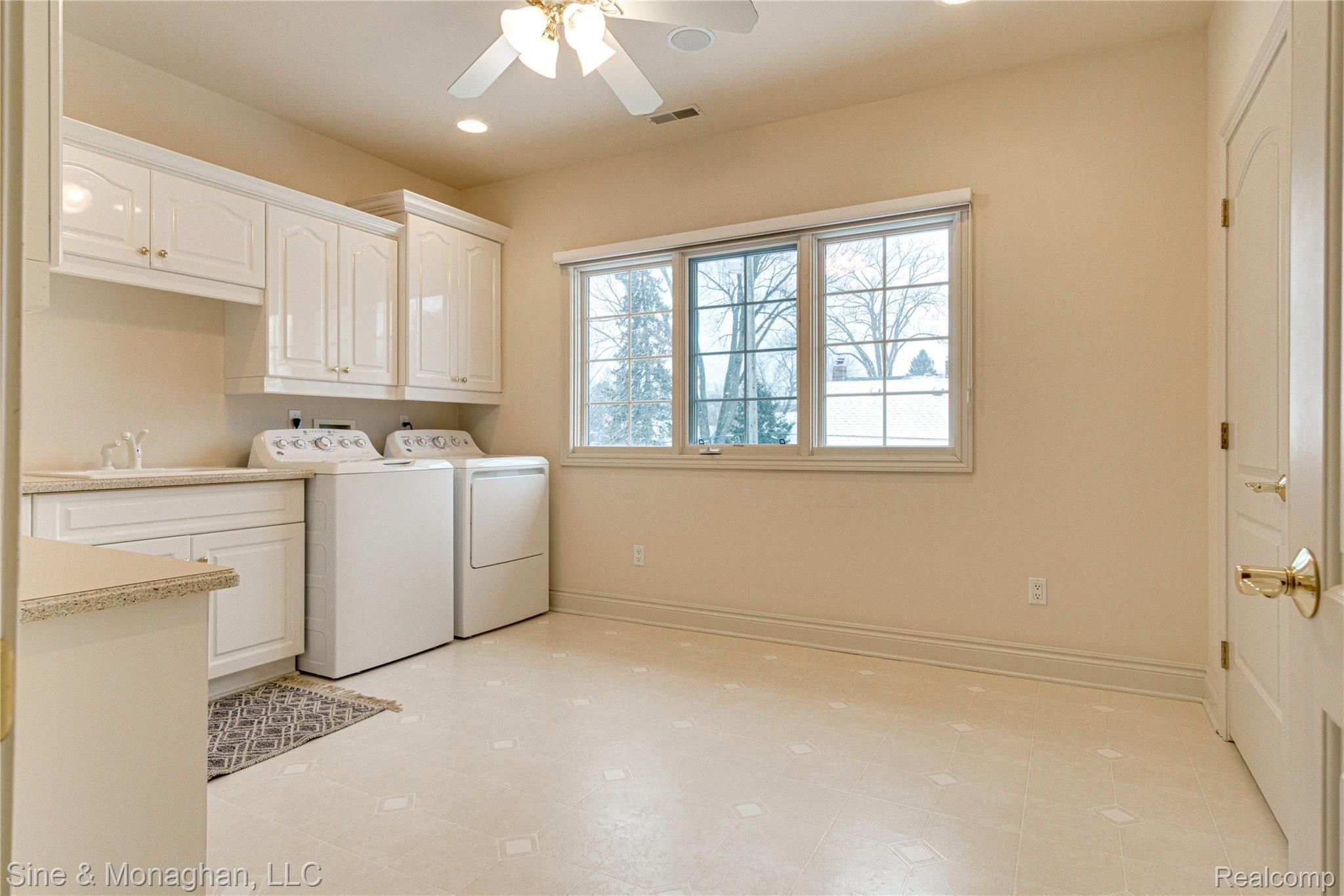 45 Roslyn Road Grosse Pointe, MI 48236 - Photo 43 of 88 Interiors (58 of 109).jpg