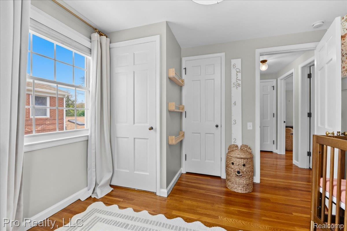 429 Roland Road Grosse Pointe, MI 48236 - Photo 5 of 34