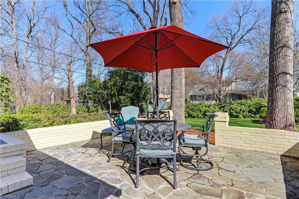 804 Kemp Road West Greensboro, NC 27410 - Photo 2 of 30 Patio