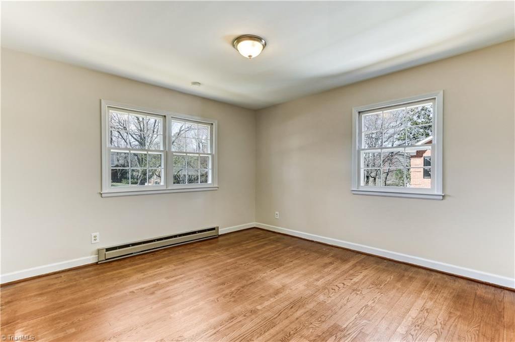 804 Kemp Road West Greensboro, NC 27410 - Photo 16 of 30 Third Bedroom