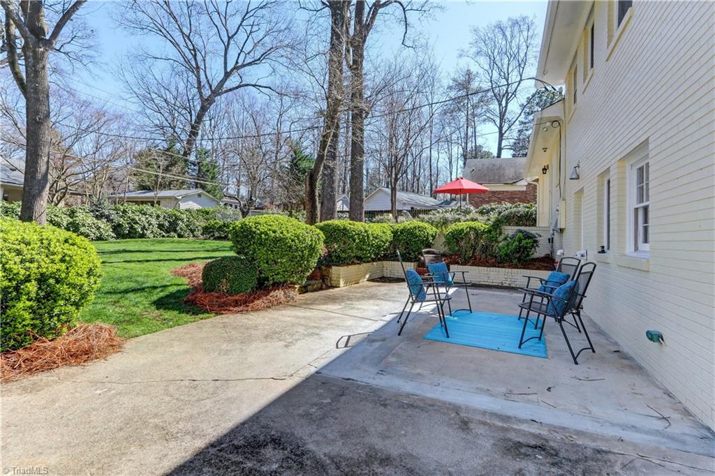 804 Kemp Road West Greensboro, NC 27410 - Photo 25 of 30 Patio