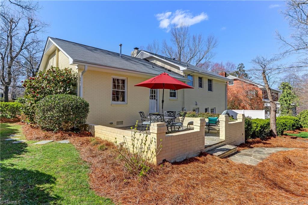 804 Kemp Road West Greensboro, NC 27410 - Photo 28 of 30 Back of House and Patio