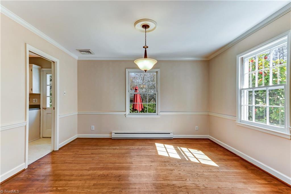 804 Kemp Road West Greensboro, NC 27410 - Photo 8 of 30 Dining Room