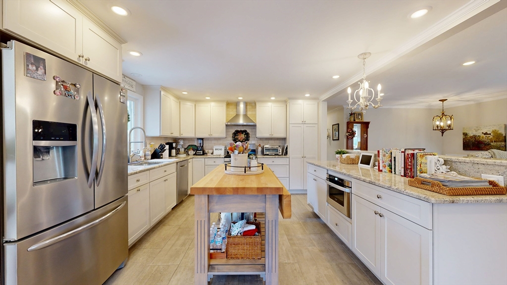 3 Fencourt Road Canton, MA 02021 - Photo 9 of 40