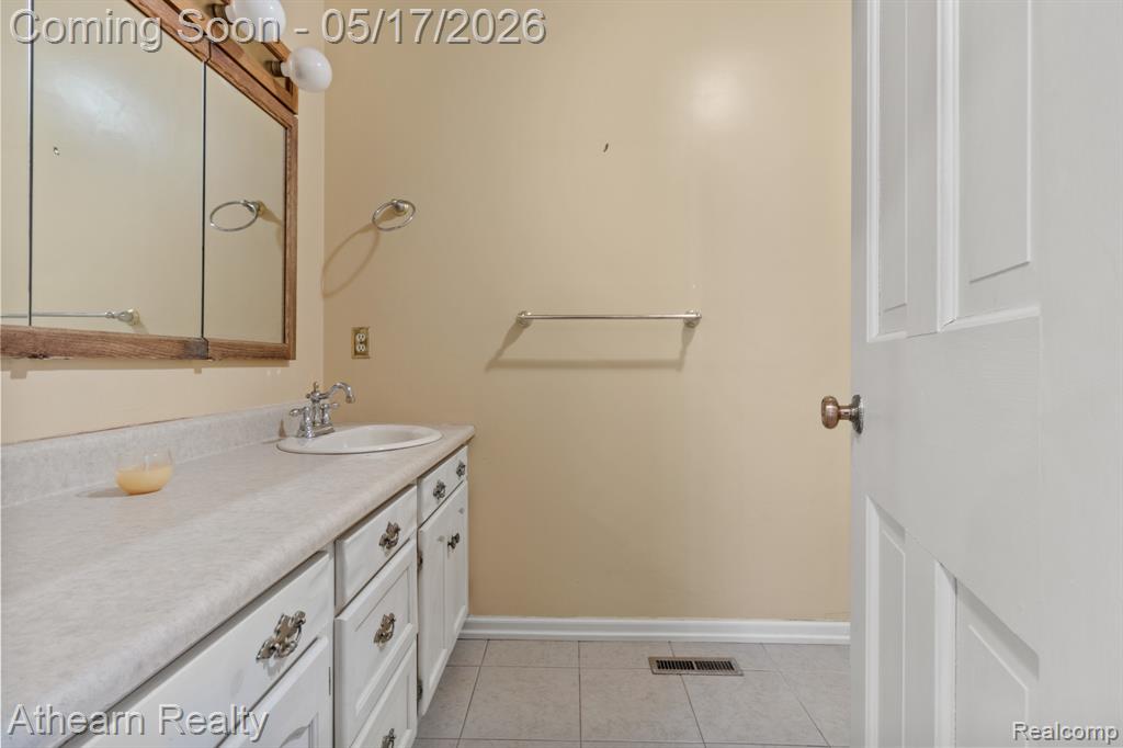 4140 Cook Road Swartz Creek, MI 48473 - Photo 22 of 27 Gallery Image 22