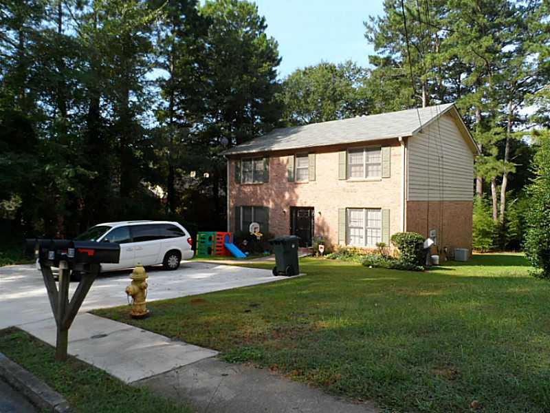 828 Ridge Avenue Stone Mountain, GA 30083 - Photo 1 of 1 Exterior Front.