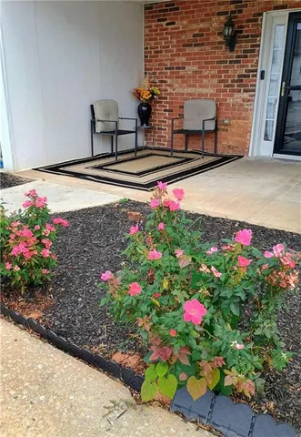 $205,000 | 12 Intown Place, Fayetteville, GA 30214