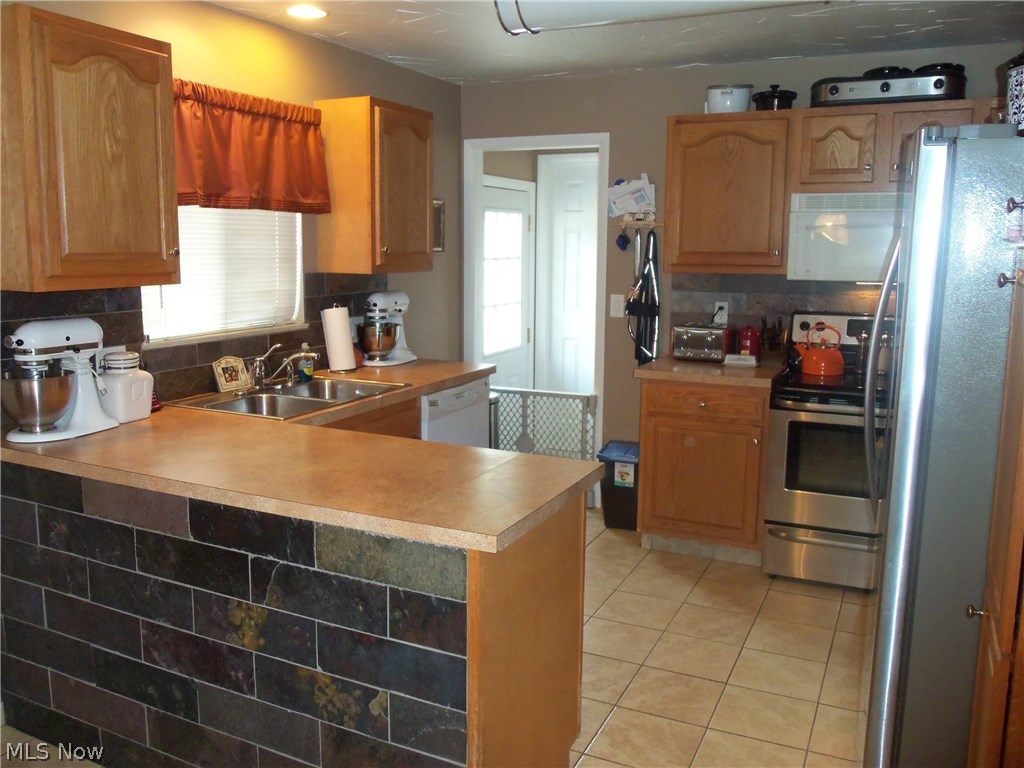 659 Caine Road Akron, OH 44312 - Photo 5 of 21 Gallery Image 5