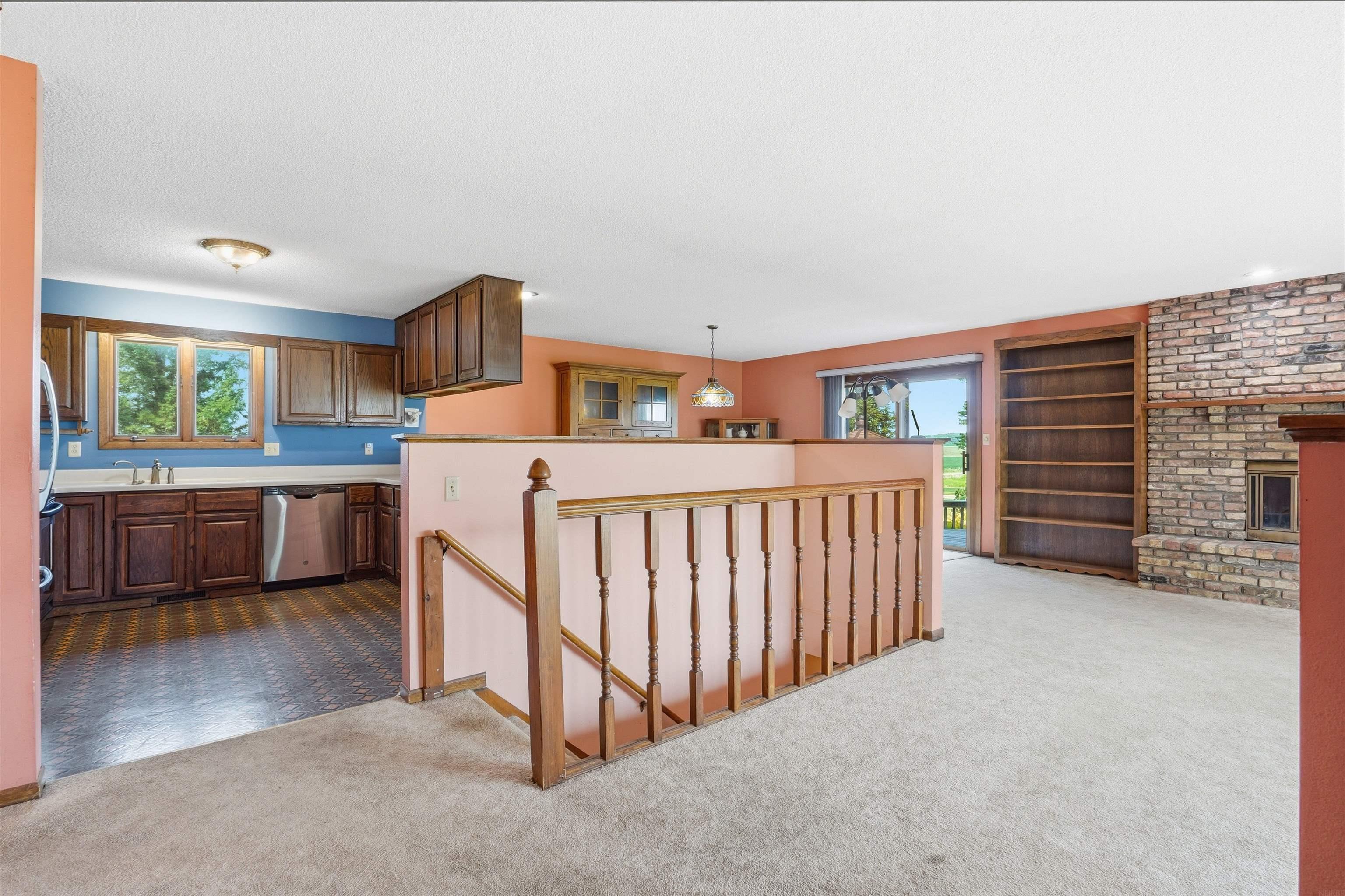 14009 120th Street Maynard, IA 50655 - Photo 5 of 43 Gallery Image 5