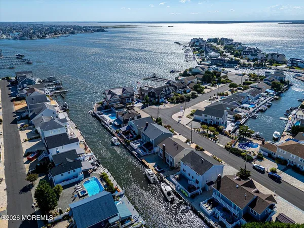 $2,199,000 | 308 Cove Drive, Mantoloking, NJ 08738