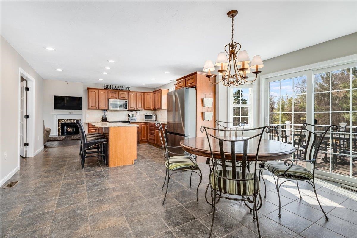14 Castle Hill Road Windham, NH 03087 - Photo 8 of 50