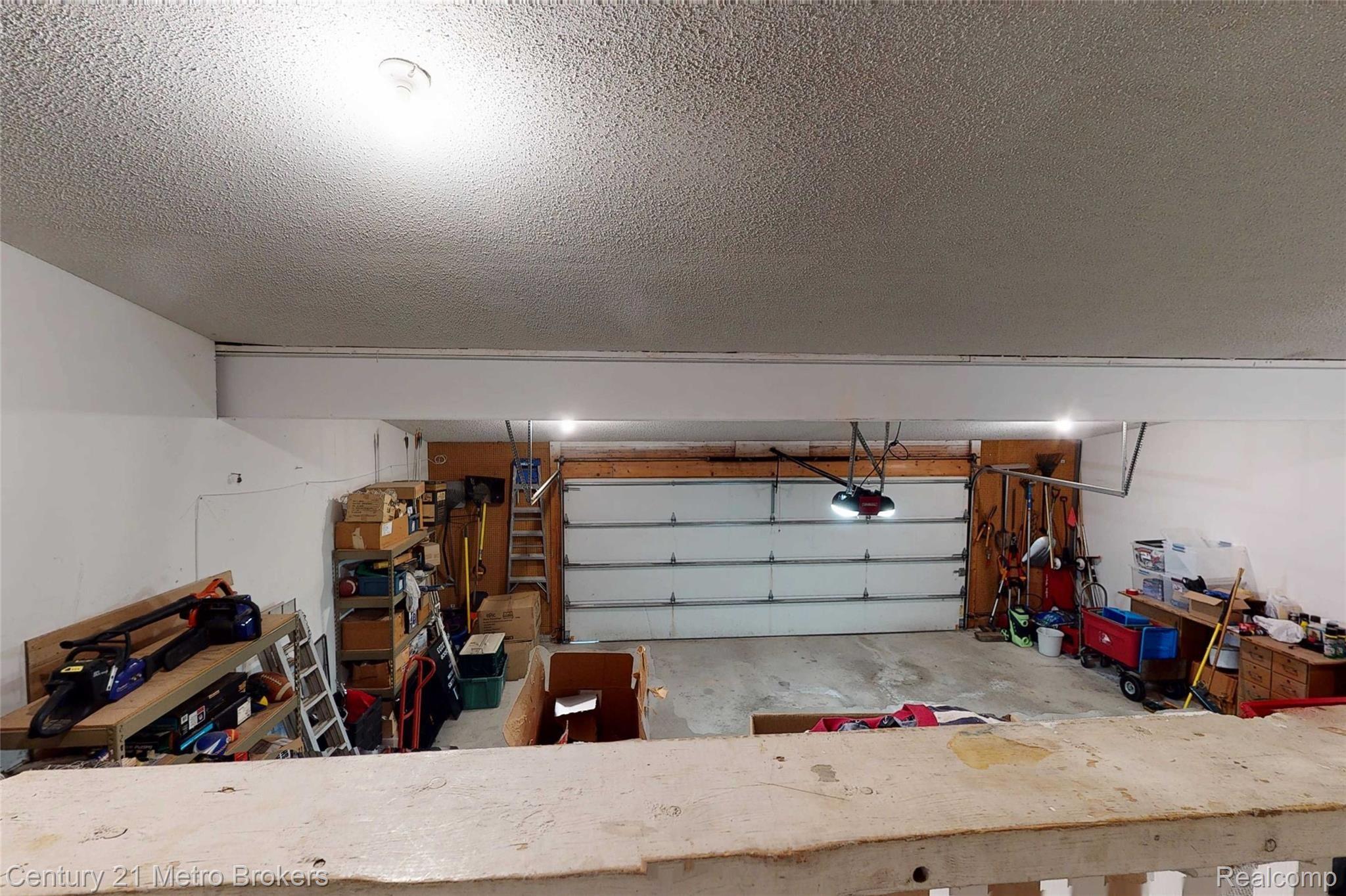 9341 Pettit Road Birch Run, MI 48415 - Photo 58 of 76 9341-Pettit-Rd-55 Garage.jpg
