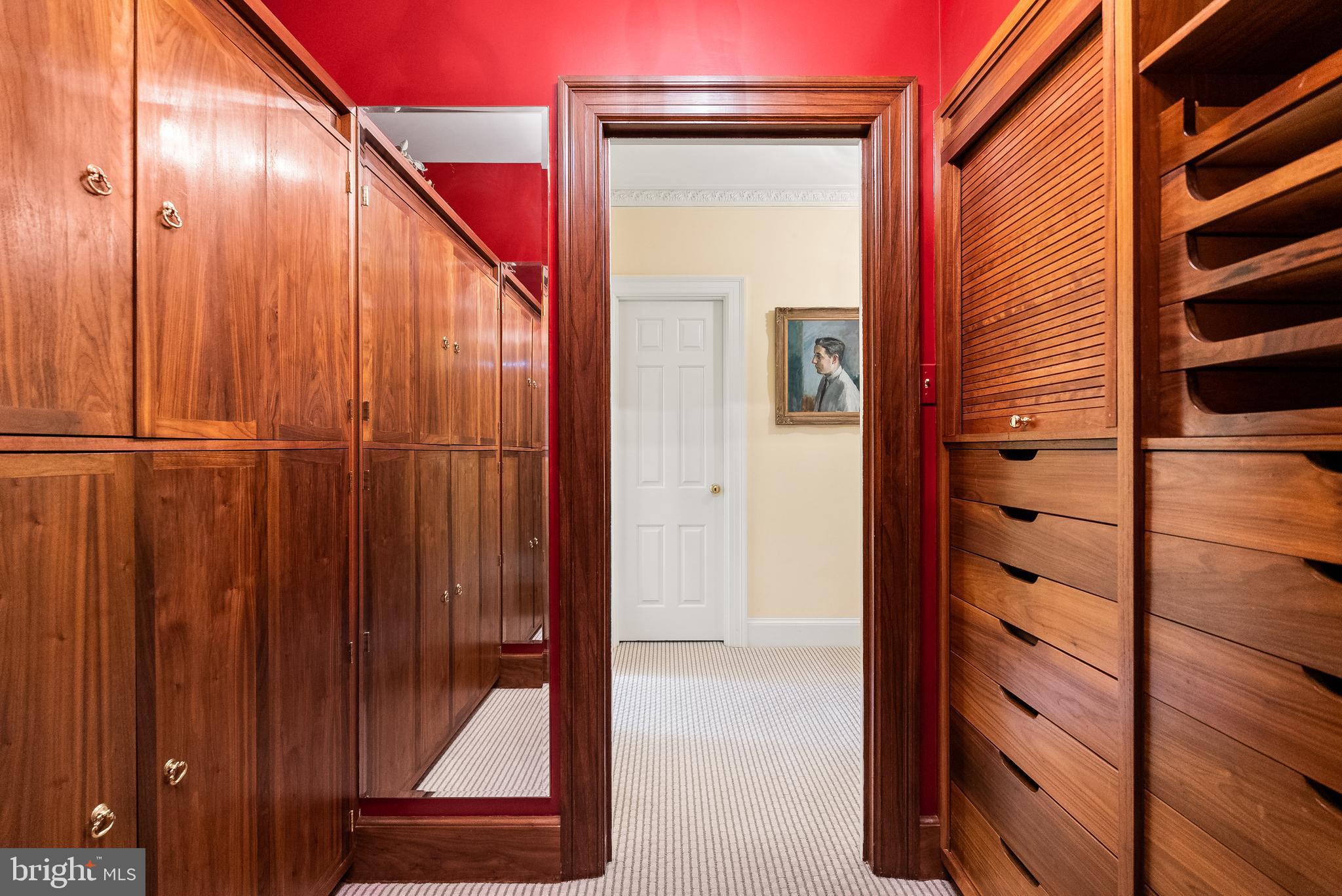 2700 Calvert Street Northwest, Unit 418 Washington, DC 20008 - Photo 19 of 28 a view of a balcony