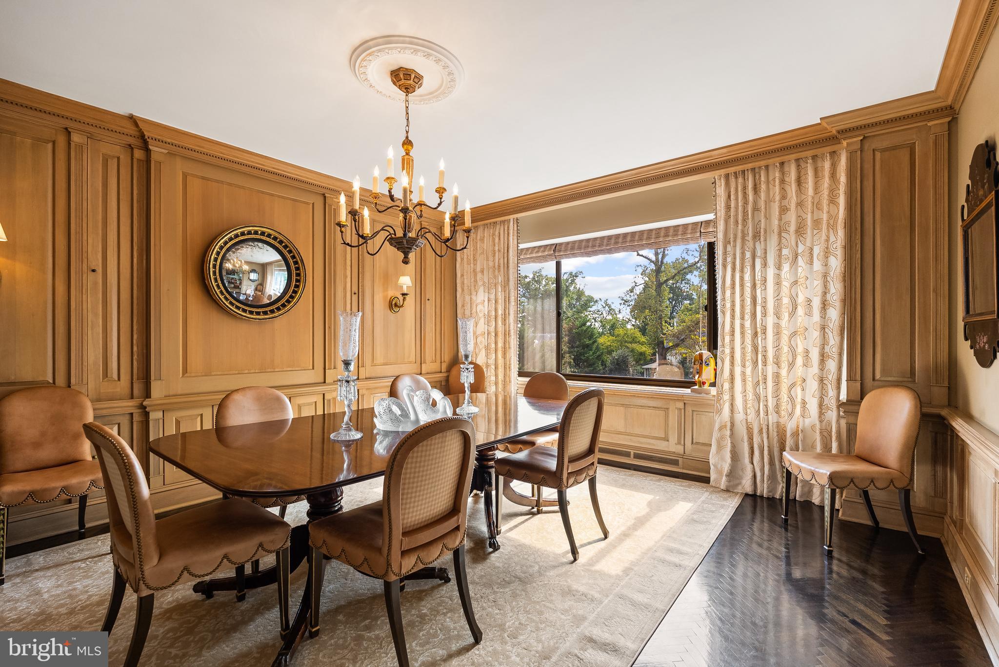 2700 Calvert Street Northwest, Unit 418 Washington, DC 20008 - Photo 7 of 28 a dining room with furniture and window