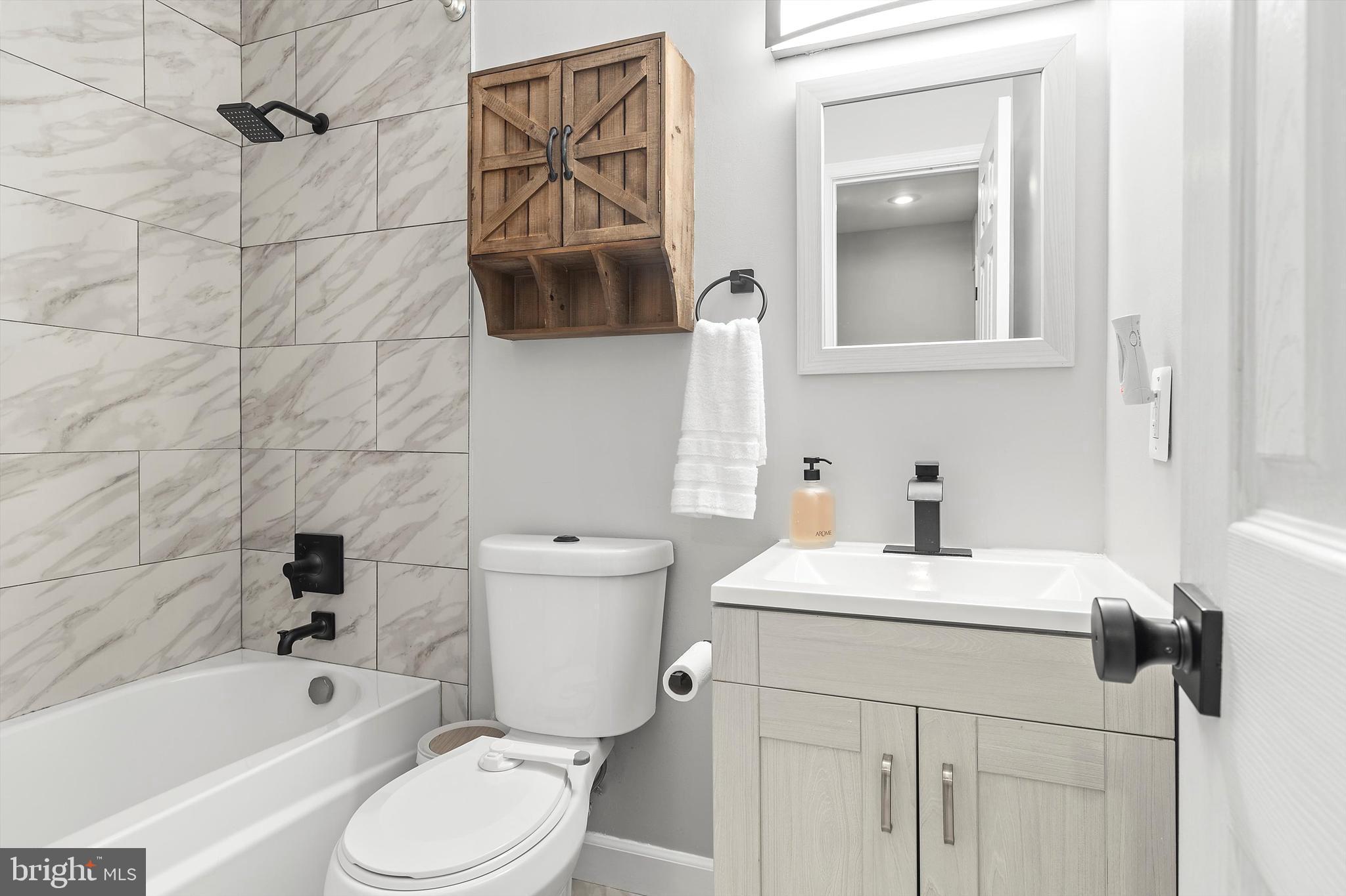 3135 Apple Road Northeast, Unit 4 Washington, DC 20018 - Photo 11 of 22 Upper Level- Hall Bath