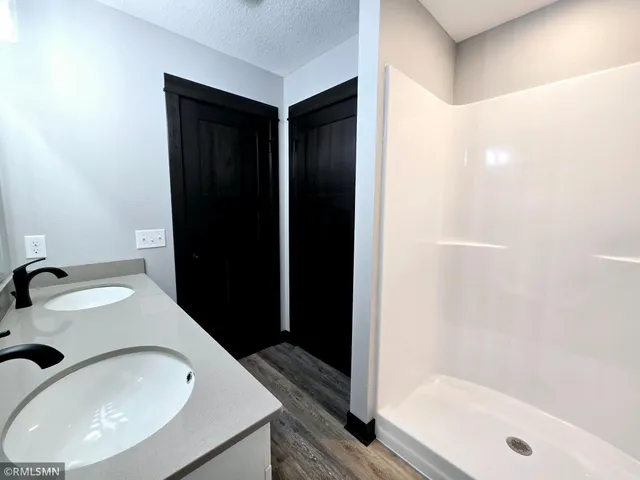 $329,900 | 807 Pondview Drive, Arlington, MN 55307