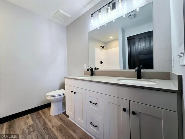 $329,900 | 807 Pondview Drive, Arlington, MN 55307