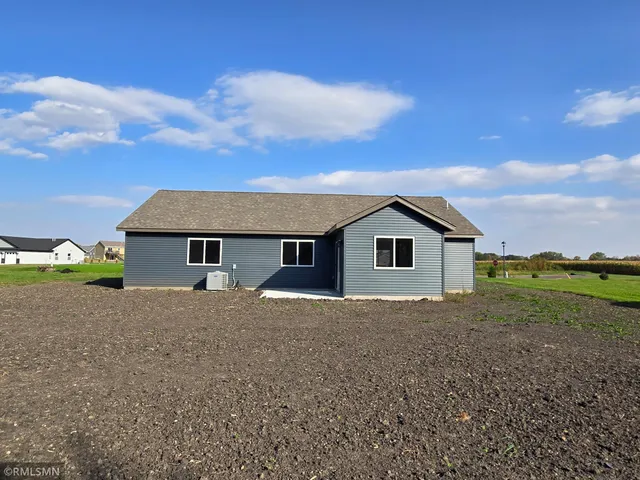 $329,900 | 807 Pondview Drive, Arlington, MN 55307