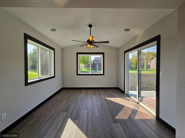 $329,900 | 807 Pondview Drive, Arlington, MN 55307