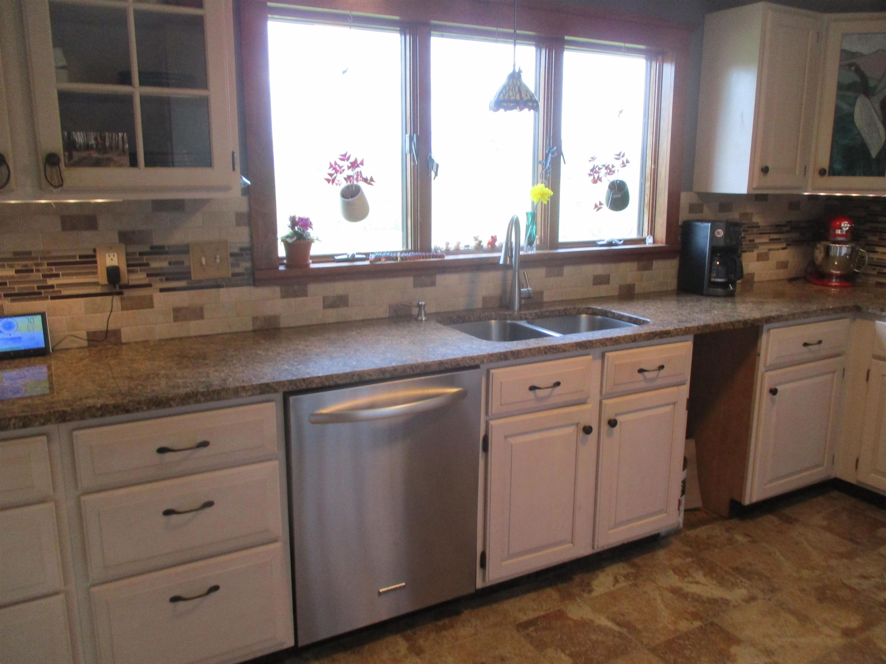 301 Voghell Road Randolph, VT 05060 - Photo 4 of 40