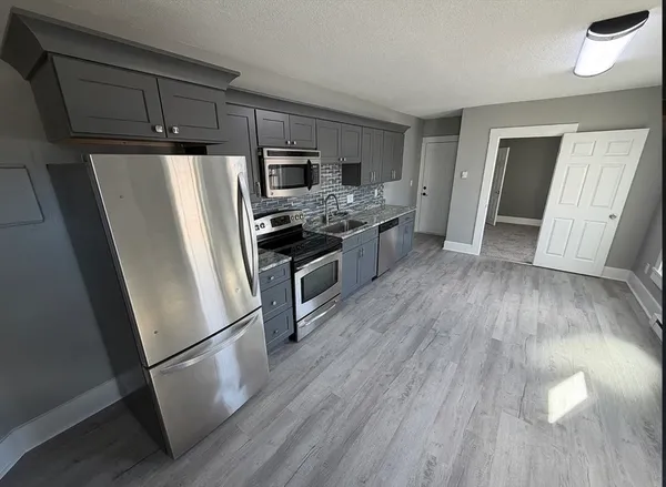 $1,800 | 28 King Street, Unit 2, Westfield, MA 01085