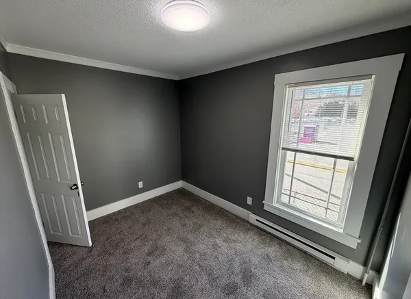 $1,800 | 28 King Street, Unit 2, Westfield, MA 01085