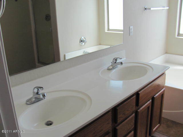 1620 East Beverly Road Phoenix, AZ 85042 - Photo 11 of 13 DUAL SINKS
