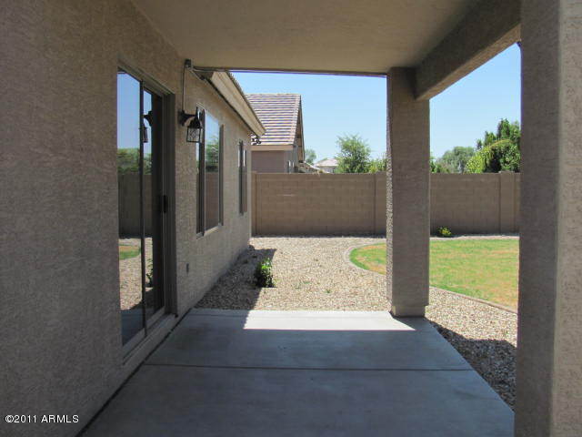 1620 East Beverly Road Phoenix, AZ 85042 - Photo 12 of 13 BACK PATIO