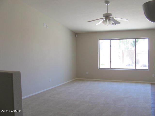 1620 East Beverly Road Phoenix, AZ 85042 - Photo 3 of 13 LIVING ROOM