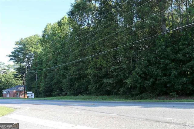 a view of a tennis court