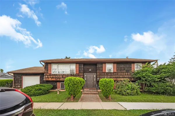 $699,000 | 150 Holly Avenue, Hempstead, NY 11550