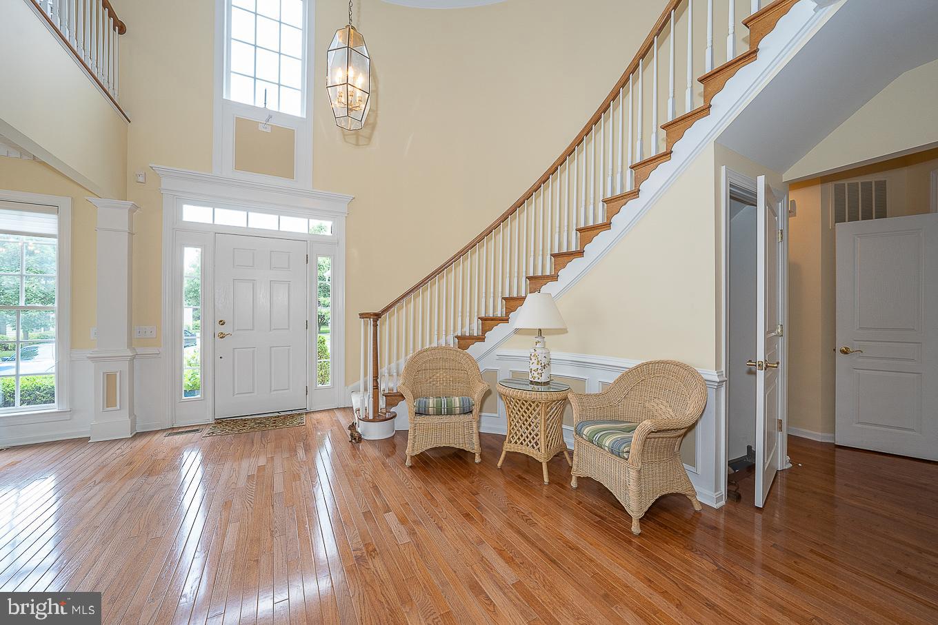 33 Ridings Way West Chester, PA 19382 - Photo 3 of 33 Grand 2 Story Foyer