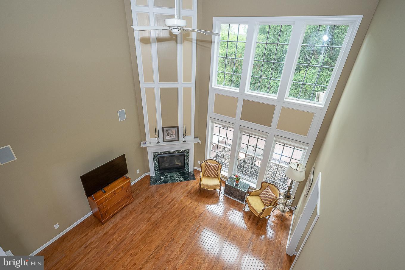 33 Ridings Way West Chester, PA 19382 - Photo 8 of 33 Living/Family Room