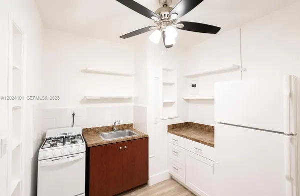 $1,400 | 2300 West Flagler Street, Unit 4, Miami, FL 33135
