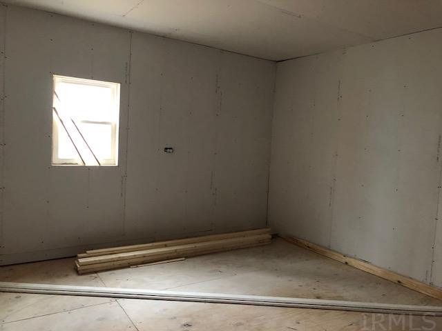 2118 Old Farm Road Bedford, IN 47421 - Photo 4 of 15