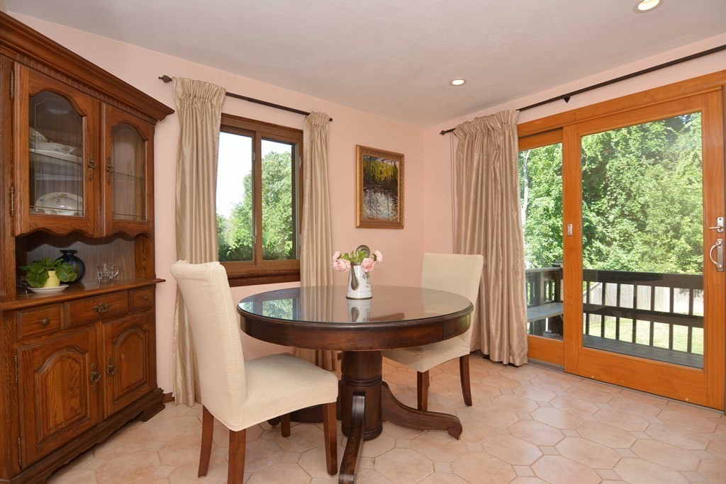 49 Lupine Road, Unit 1 Andover, MA 01810 - Photo 4 of 29 Gallery Image 4