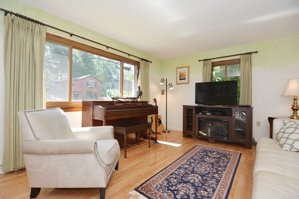 49 Lupine Road, Unit 1 Andover, MA 01810 - Photo 9 of 29 Gallery Image 9